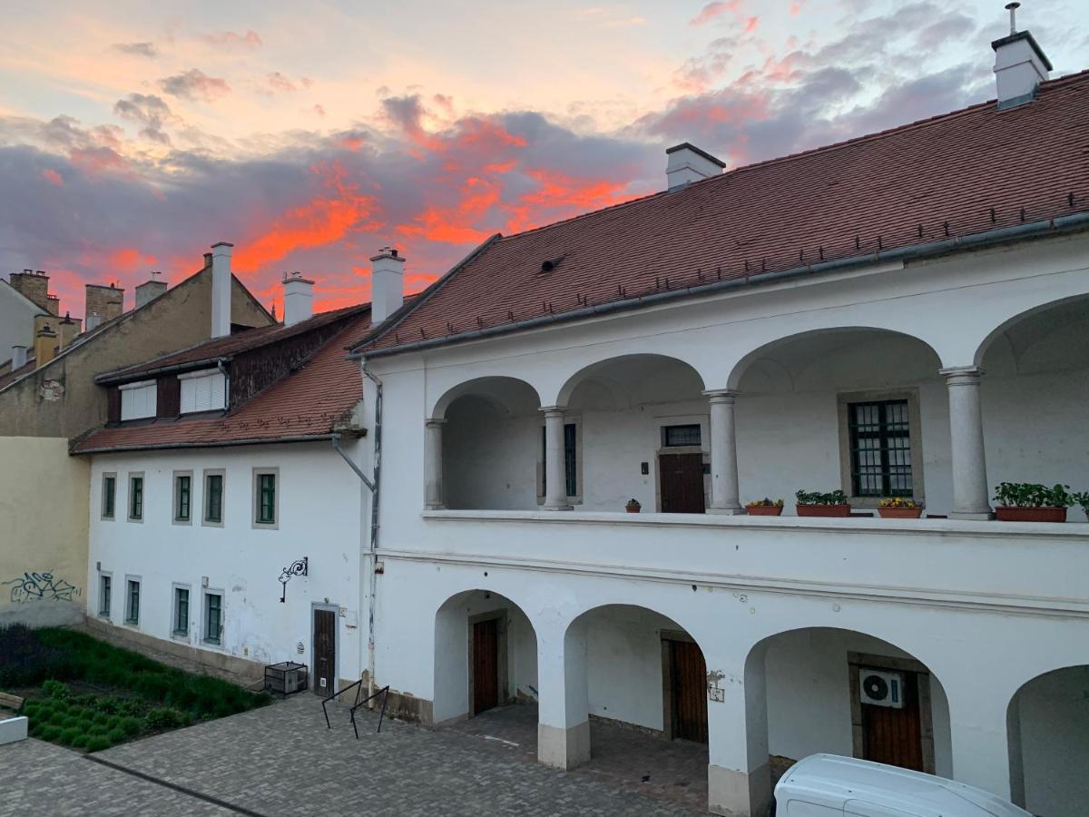 Forst-Haz Apartman Eger Zewnętrze zdjęcie